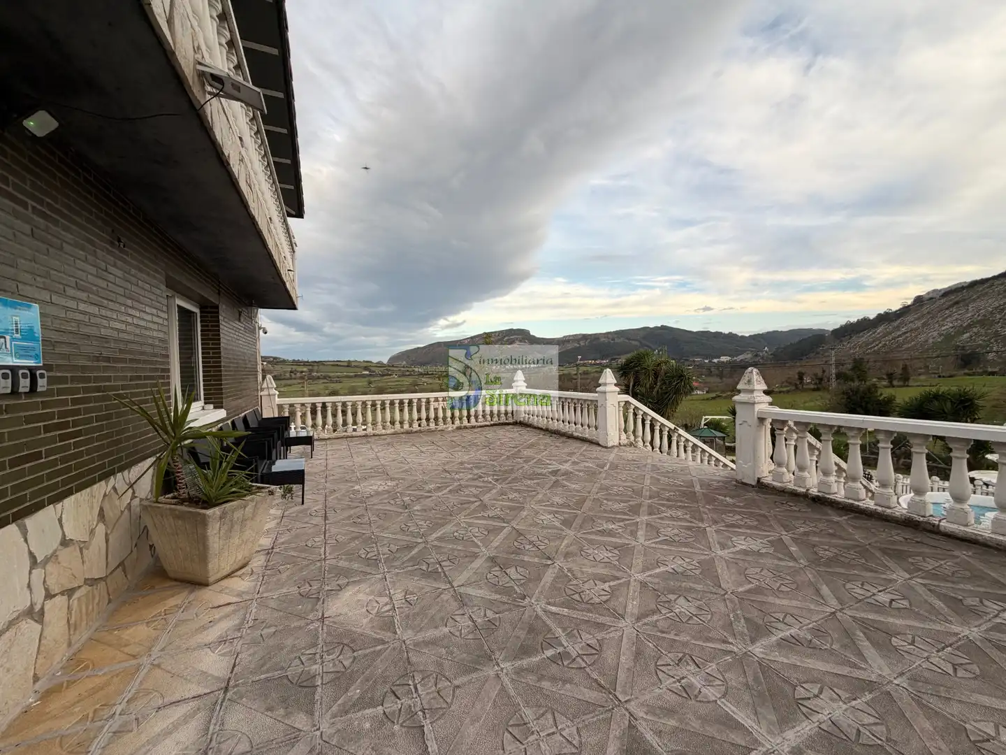 Terraza de Casa o chalet en venta en Castro-Urdiales con Calefacción, Jardín privado y Terraza