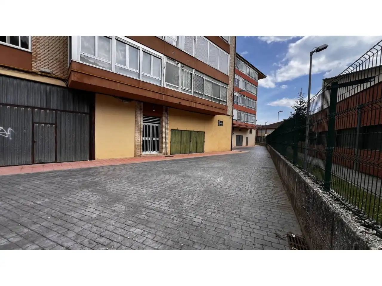 Exterior view of Flat for sale in Espinosa de los Monteros  with Heating, Terrace and Furnished