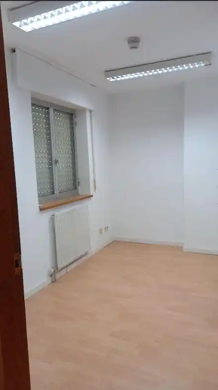 Schlafzimmer von Büro zur Miete in Centro