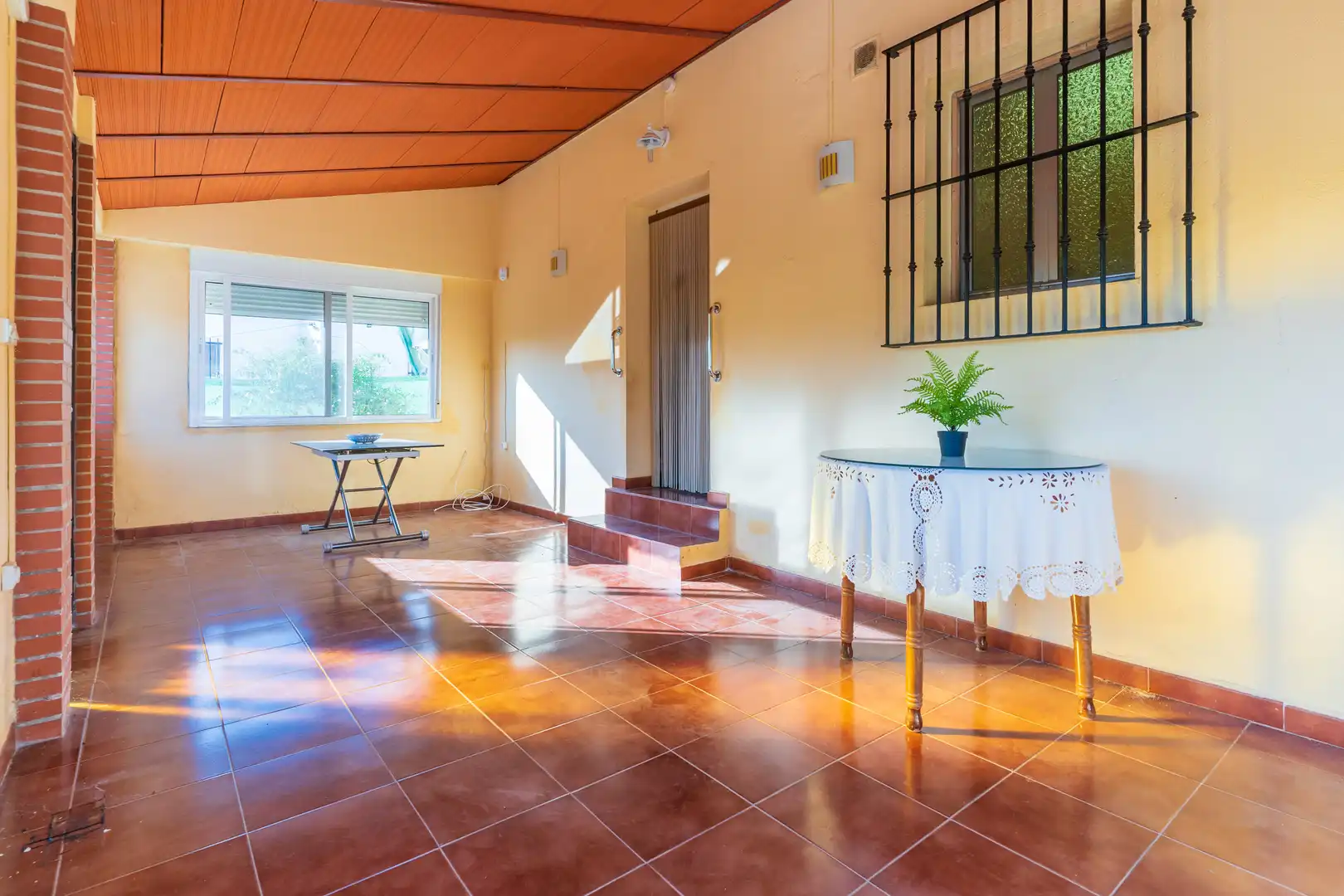 Finca rústica en venta en Bonares con Aire acondicionado, Jardín privado y Terraza