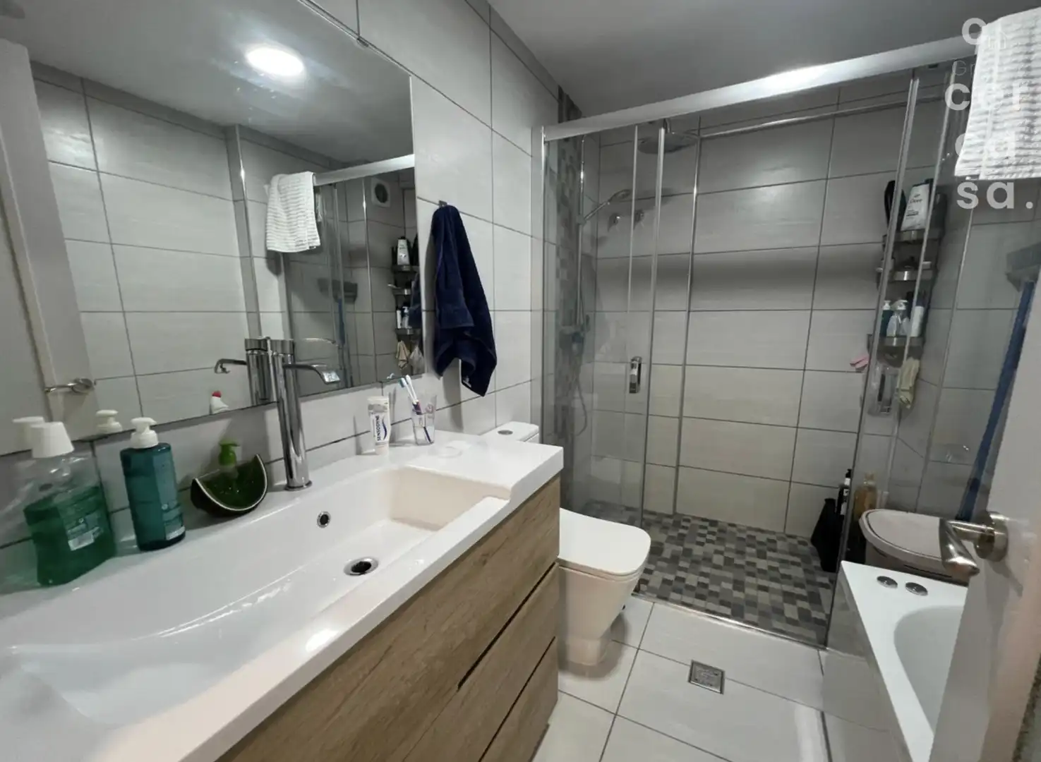 Baño de Piso en venta en Valencia con Aire acondicionado y Balcón