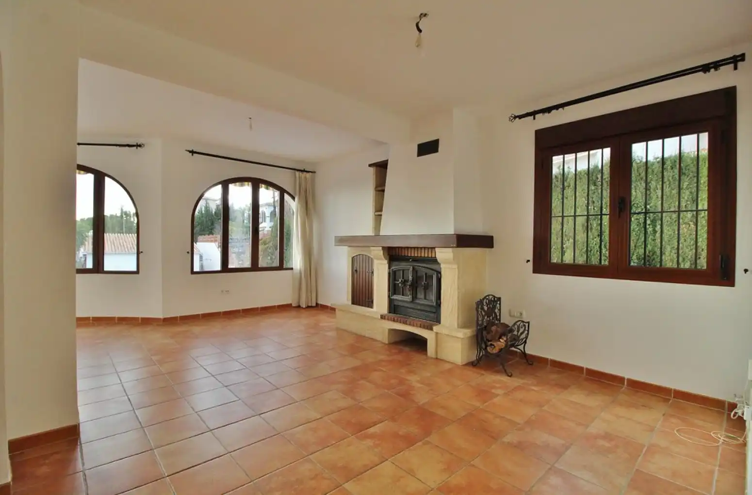 Sala d'estar de Casa o xalet en venda en Rincón de la Victoria amb Aire condicionat, Jardí privat i Terrassa