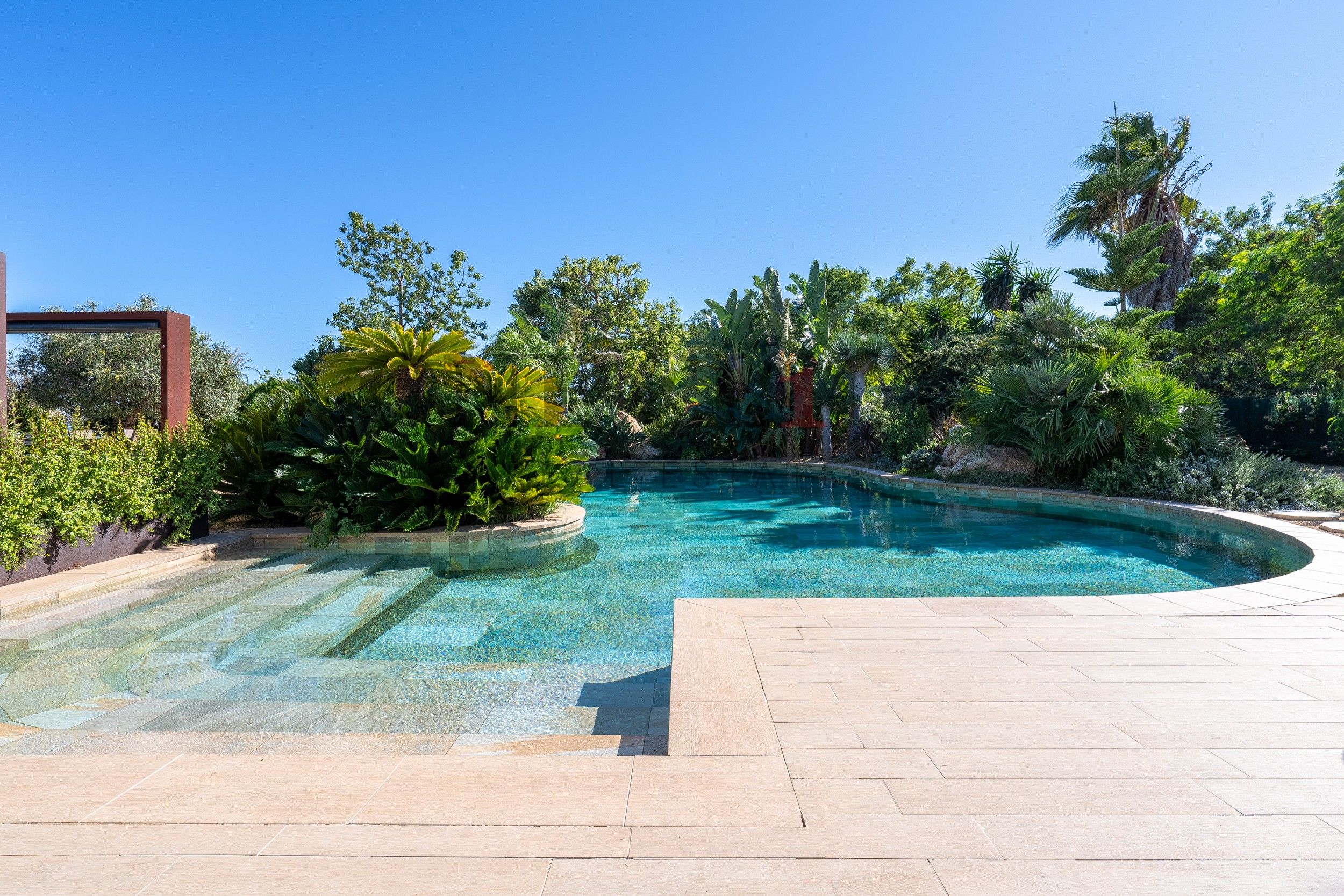 Piscina de Casa o xalet en venda en Mont-roig del Camp amb Aire condicionat, Calefacció i Jardí privat