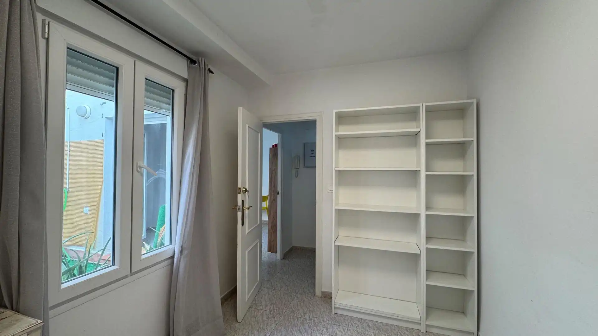 Flat for rent in Calle Calle Molinos, San Matías - Realejo