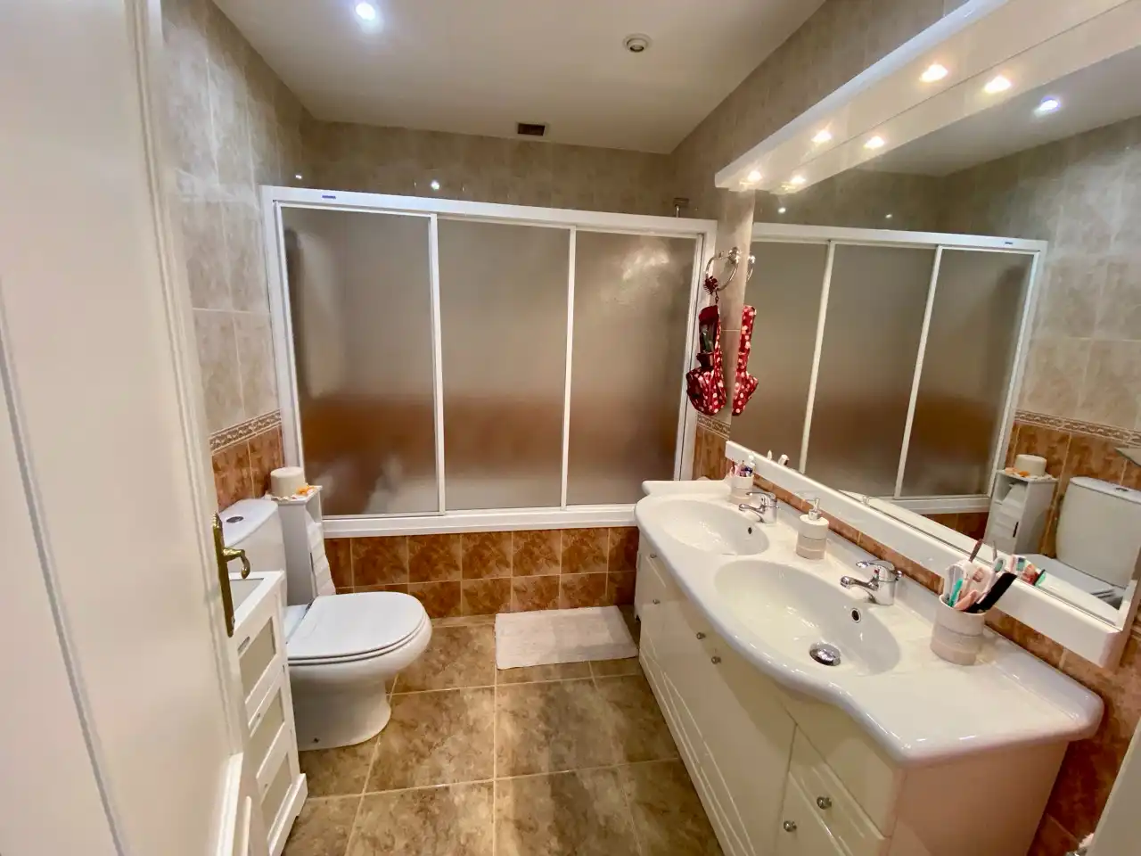 Bathroom of Detached homes for sale in Villarrubia de los Ojos  with Air Conditioner, Heating and Private garden