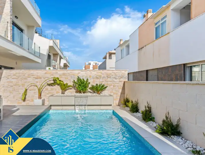 Chalet con piscina en venta en Los Secanos, imagen 5