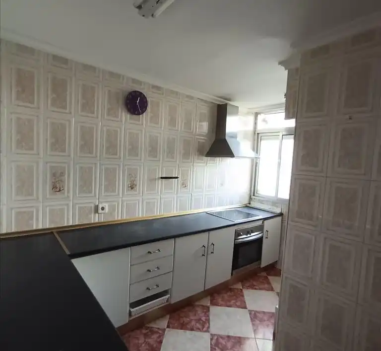 Cuina de Pis en venda en Sevilla amb Calefacció