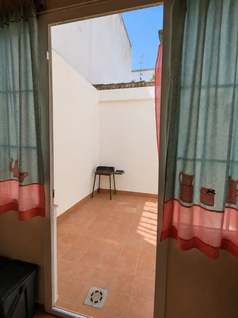 Dormitori de Casa adosada en venda en Zahara amb Moblat, TV i Balcó