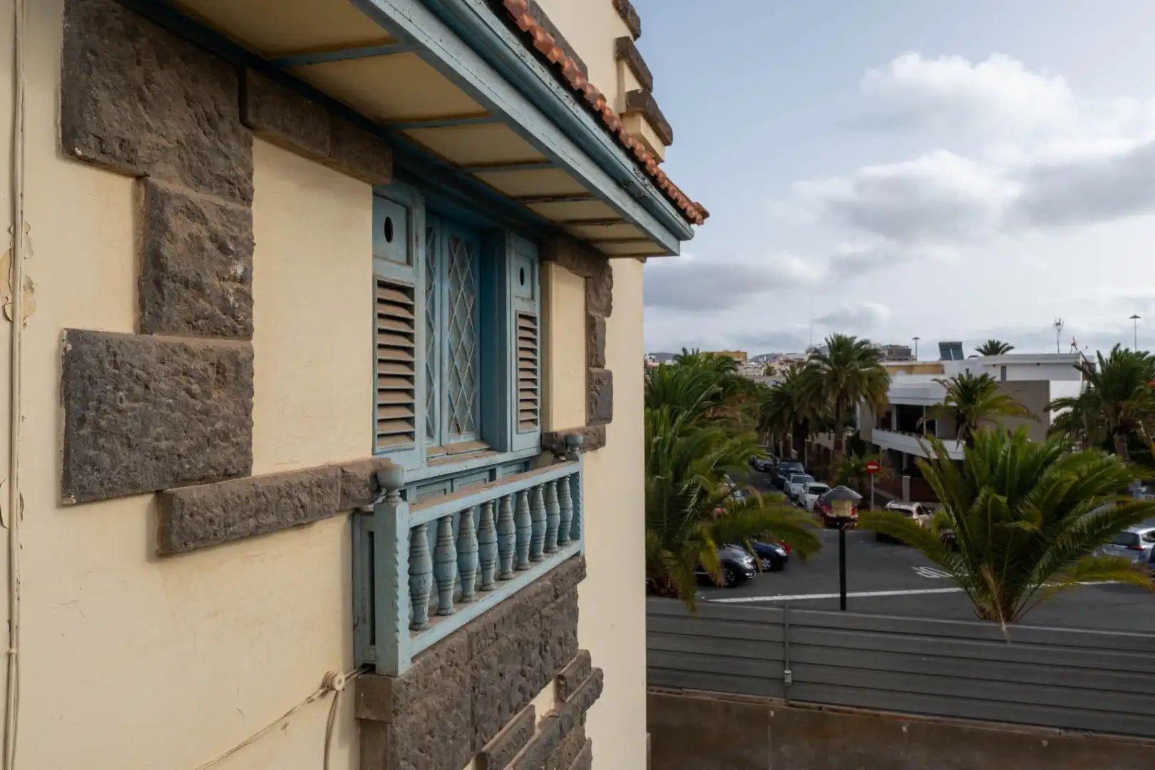 Vista exterior de Casa o xalet en venda en Las Palmas de Gran Canaria amb Terrassa, Piscina i Balcó