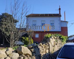 Exterior view of Single-family semi-detached for sale in Vilanova de Arousa  with Heating, Private garden and Storage room