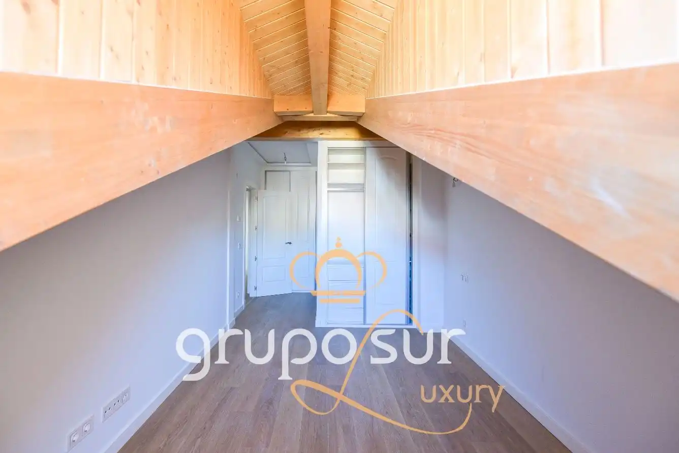 Ático en venta en Valladolid con Calefacción, Parquet y Trastero