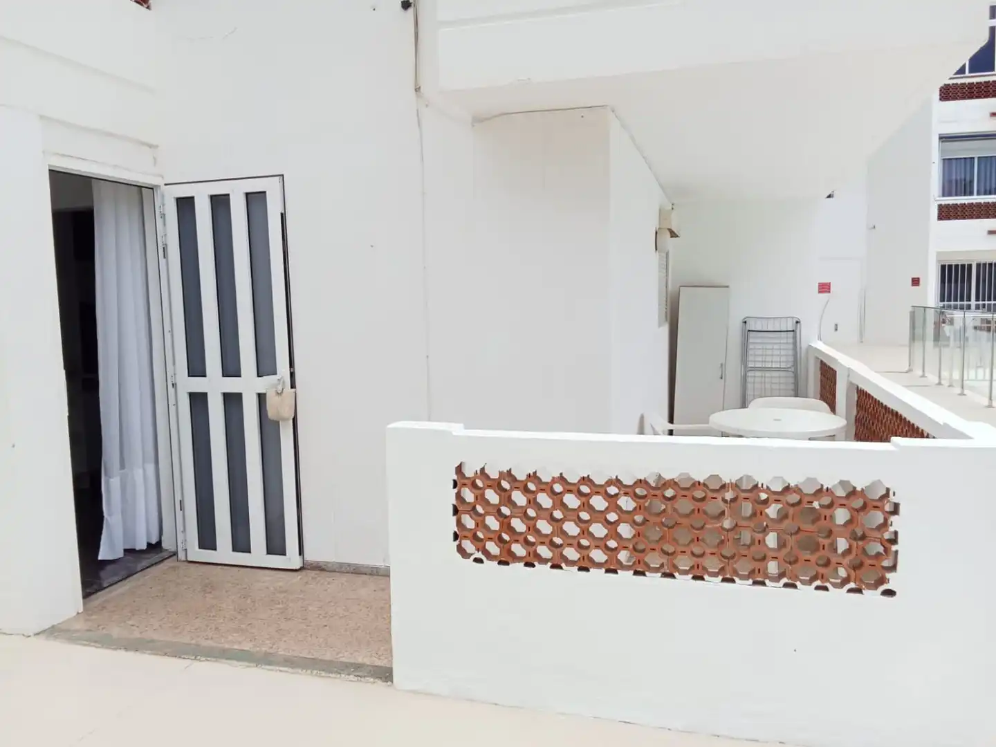 Apartamento de alquiler en San Bartolomé de Tirajana con Terraza, Amueblado y Piscina comunitaria