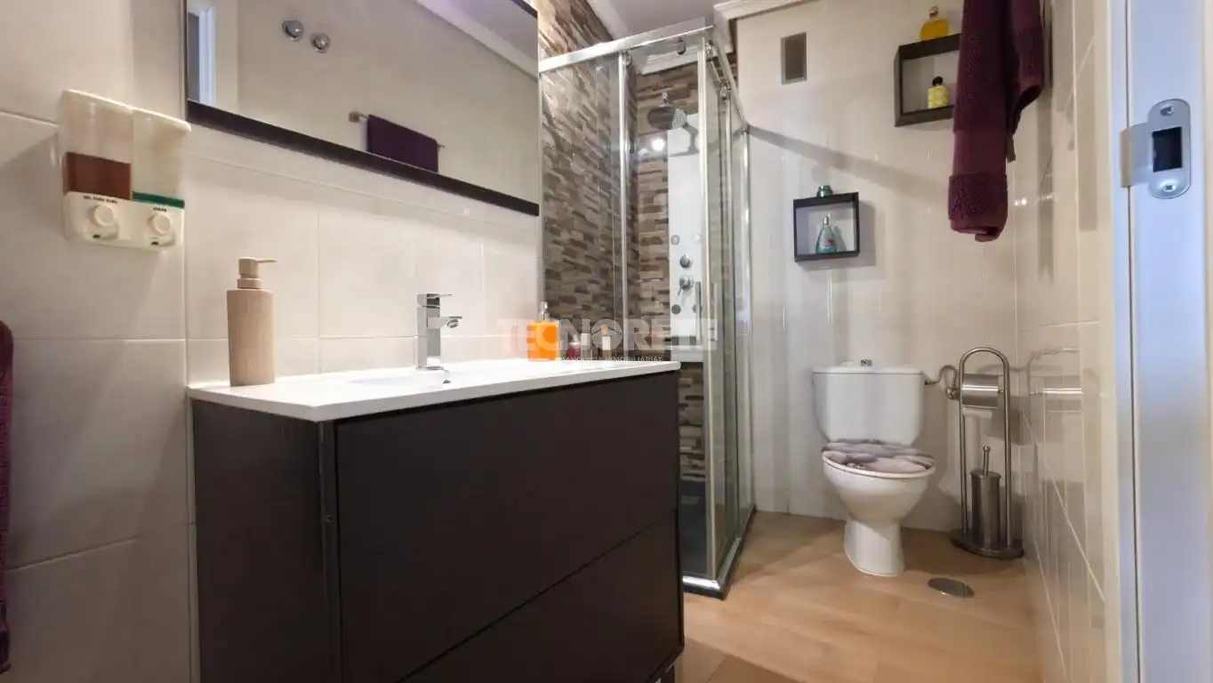 Baño de Piso en venta en Guadalajara con Aire acondicionado, Calefacción y Balcón