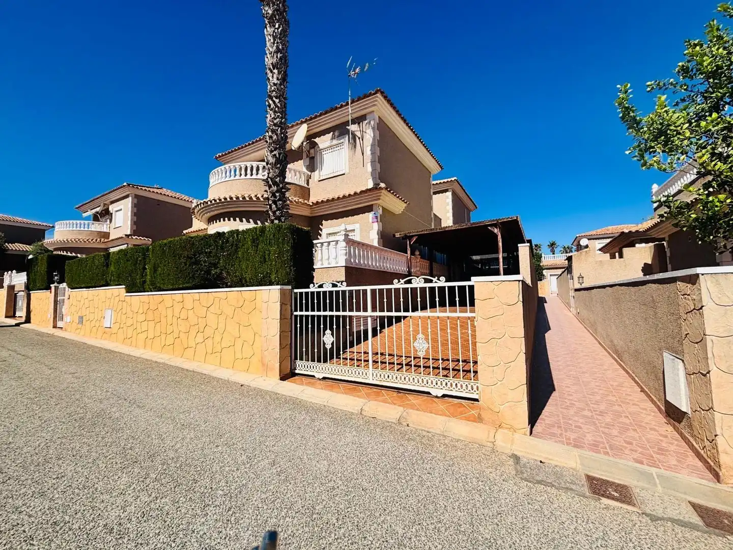 Detached house with terrace for sale in Los Balcones - Los Altos, imagen 31