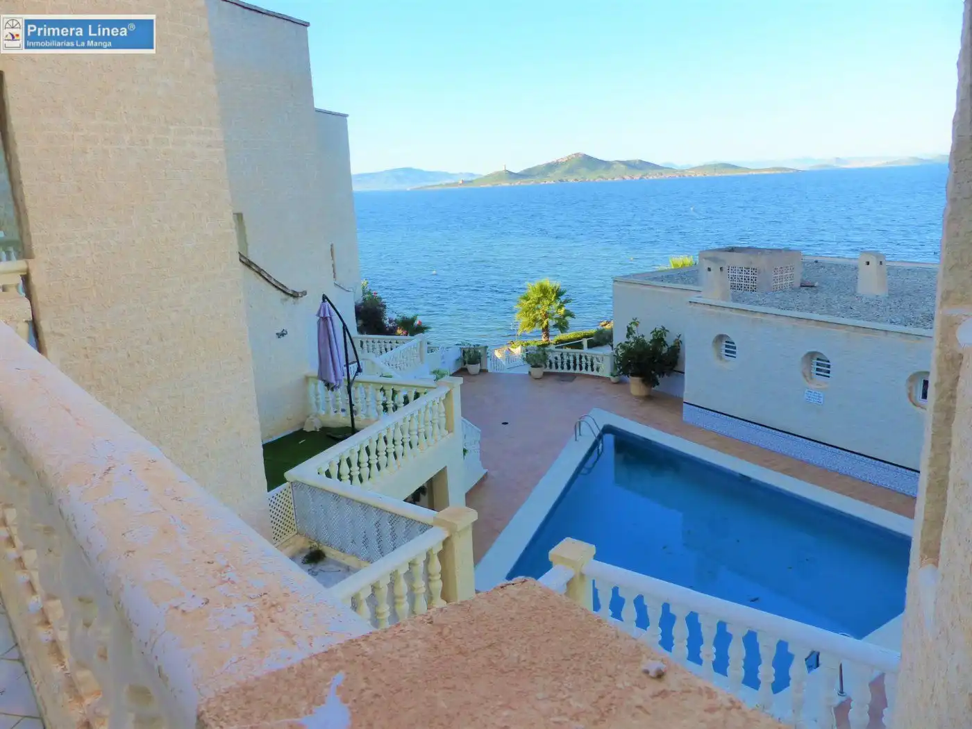 Piscina de Casa adosada en venta en La Manga del Mar Menor con Aire acondicionado, Terraza y Amueblado