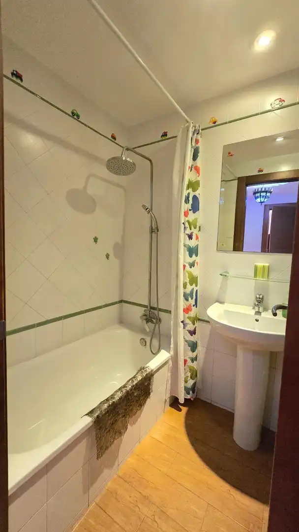 Baño de Piso en venta en Benalmádena con Aire acondicionado, Calefacción y Terraza