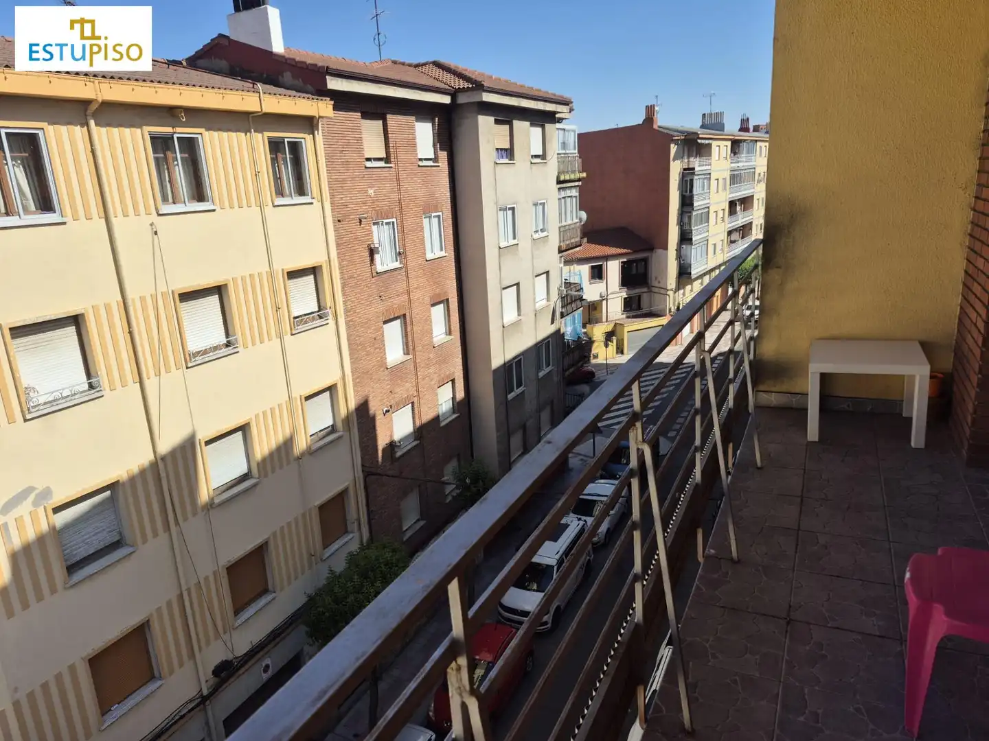Terrassa de Pis en venda en León Capital  amb Calefacció, Terrassa i Moblat