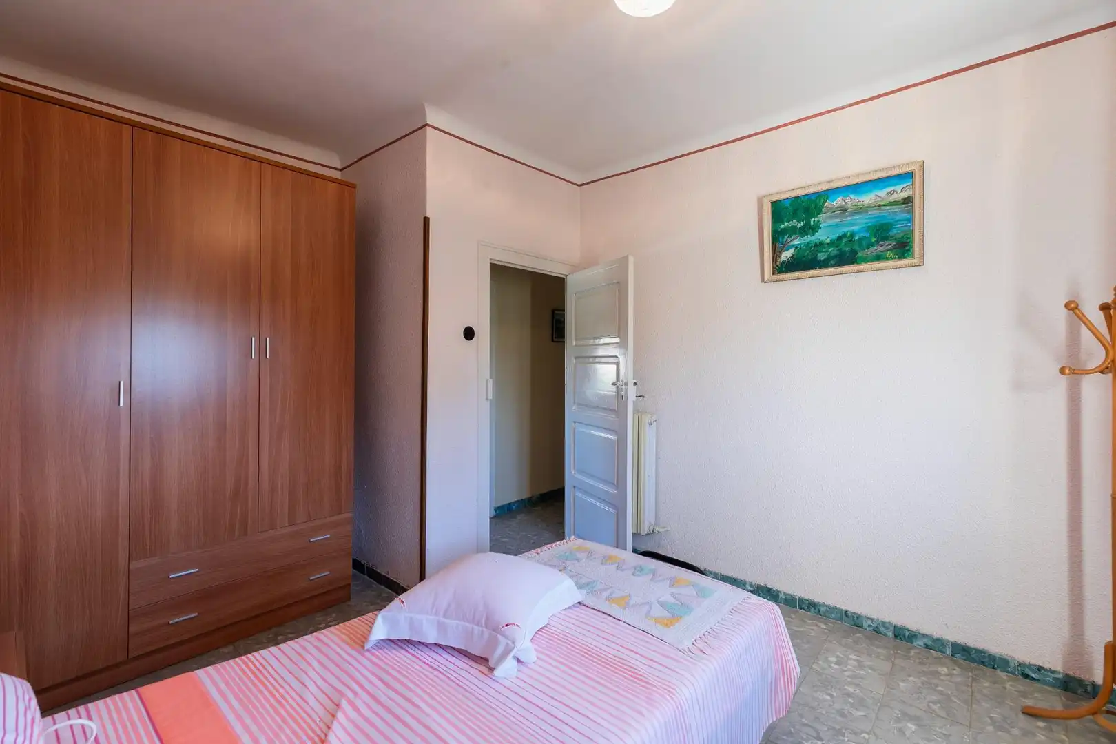 Habitación de Finca rústica en venta en Huesca con Calefacción, Jardín privado y Terraza