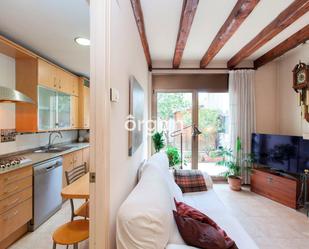 Sala d'estar de Casa o xalet en venda en Sant Cugat del Vallès amb Aire condicionat i Terrassa