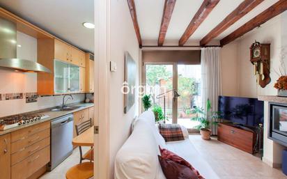 Sala d'estar de Casa o xalet en venda en Sant Cugat del Vallès amb Aire condicionat i Terrassa