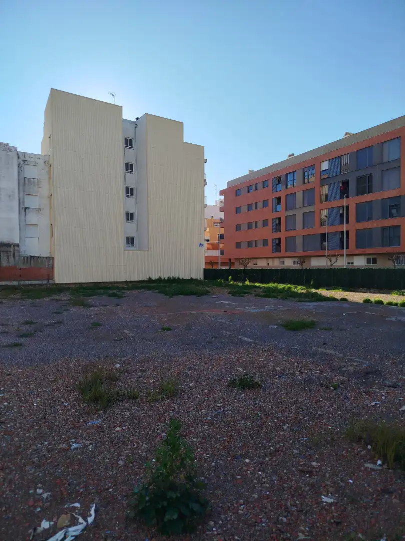 Terreno residencial en venta en Carrer 9 d'Octubre 10, imagen 2