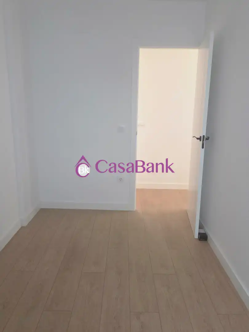 Wohnung zum Verkauf in Córdoba mit Klimaanlage und Terrasse