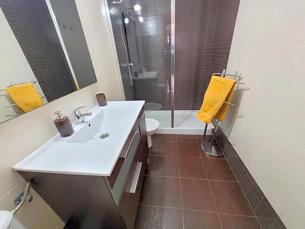 Baño de Apartamento de alquiler en Miramar, Valencia