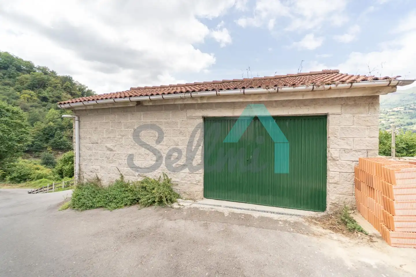 Exterior view of Houses for sale in Aller  with Heating, Private garden and Terrace