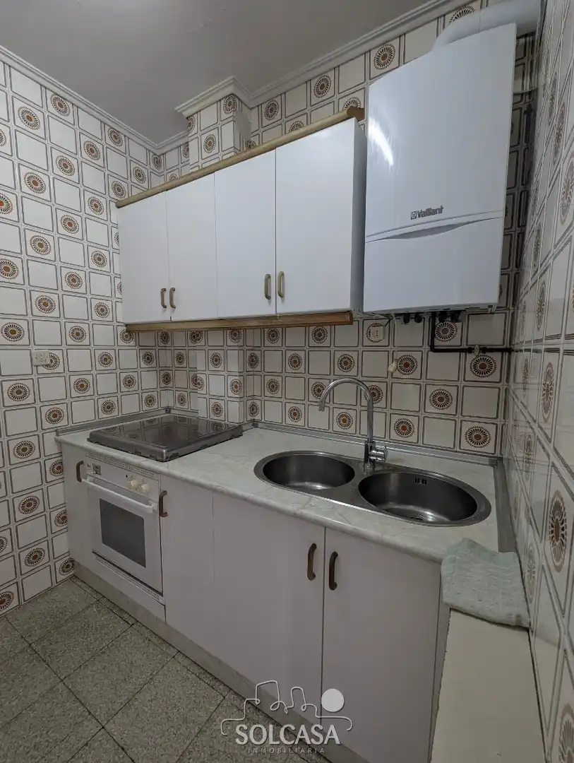 Kitchen of Flat for sale in Valladolid  with Heating, Terrace and Furnished