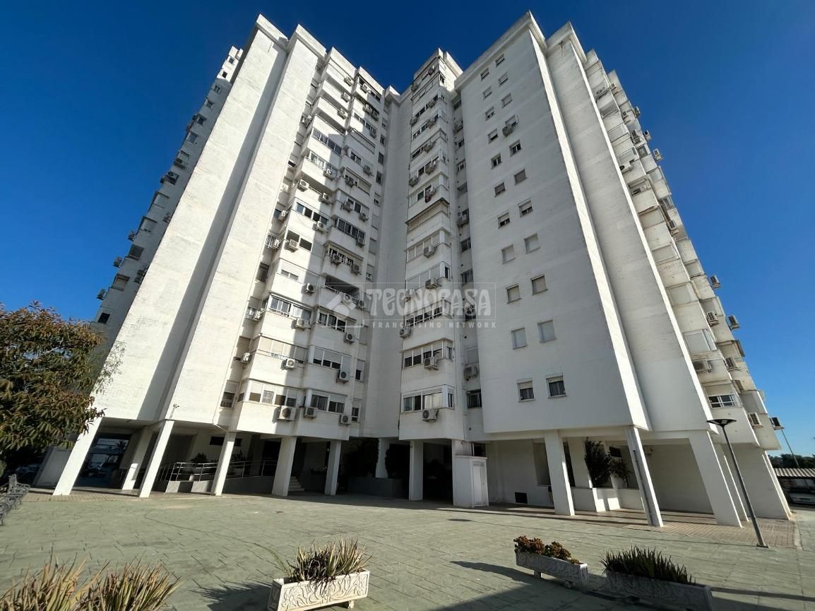 Exterior view of Flat for sale in  Sevilla Capital  with Air Conditioner