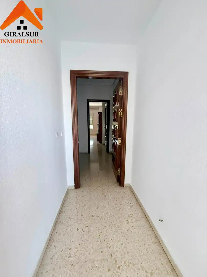 Flat for sale in Sevilla  with Air Conditioner