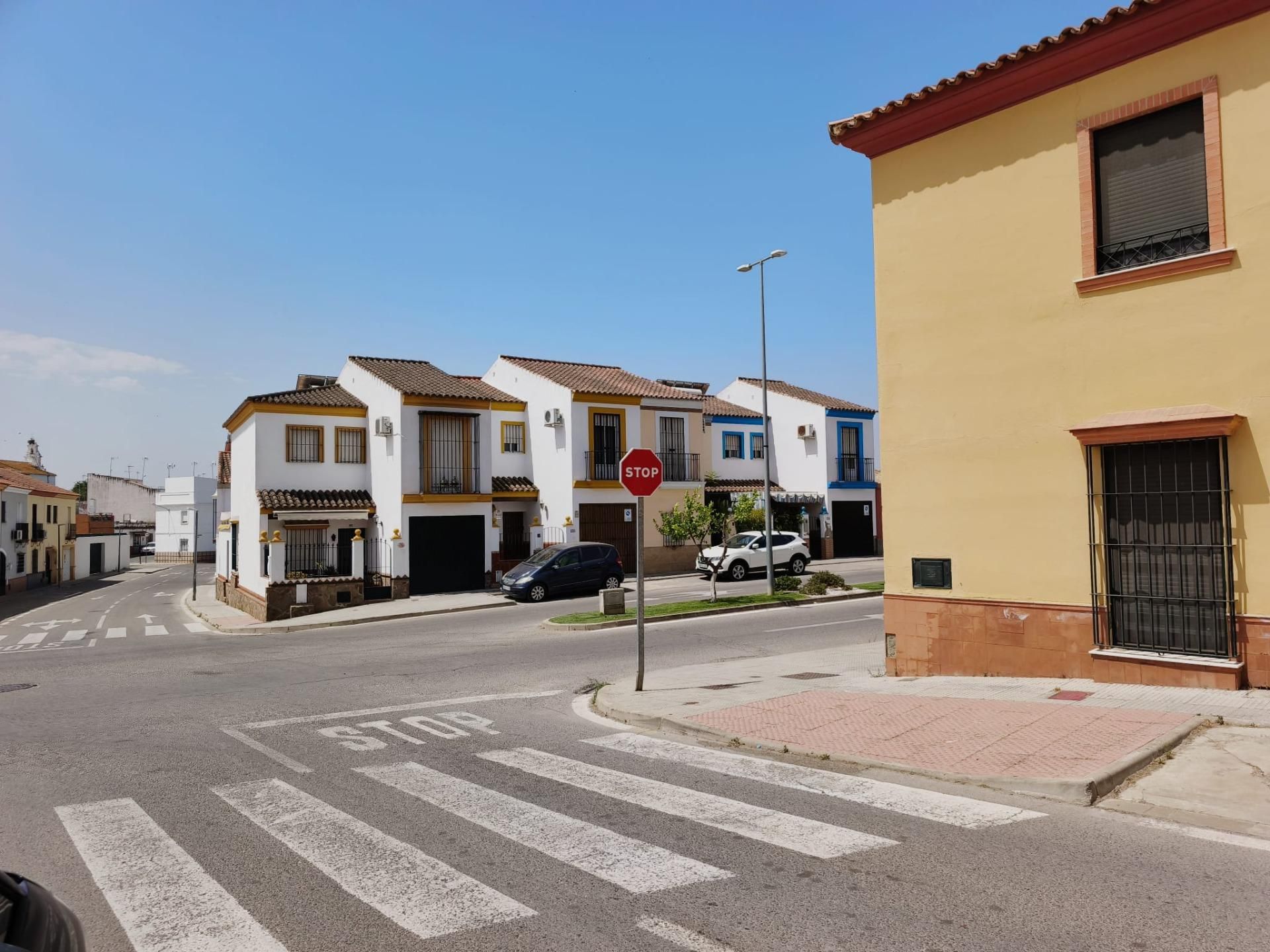 Vista exterior de Casa adosada en venda en Cantillana