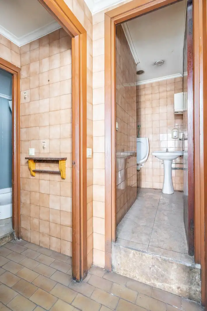 Badezimmer von Geschaftsraum zum Verkauf in Langreo