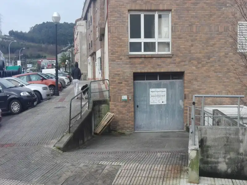 Local comercial en venta en Av. Alcalde Manuel Platas Varela, Arteijo, La Coruña, España, imagen 2