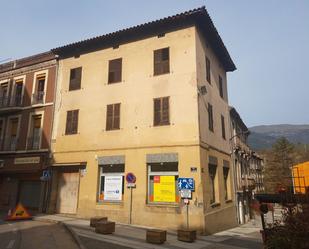Vista exterior de Edifici en venda en Sant Joan de les Abadesses