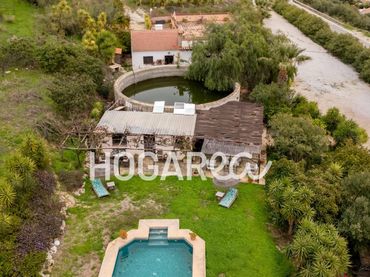 Casa rústica amb piscina en venda a Alcaucín