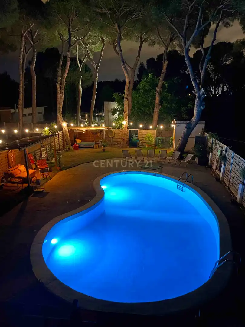 Piscina de Casa o chalet en venta en Gavà con Jardín privado, Piscina y Piscina comunitaria