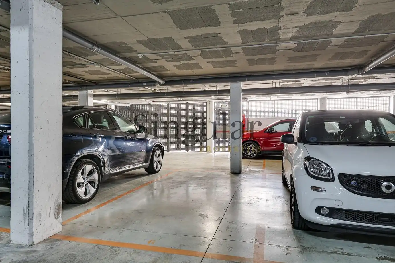 Parkplatz von Wohnung zum Verkauf in Sant Cugat del Vallès mit Privatgarten, Terrasse und Abstellraum