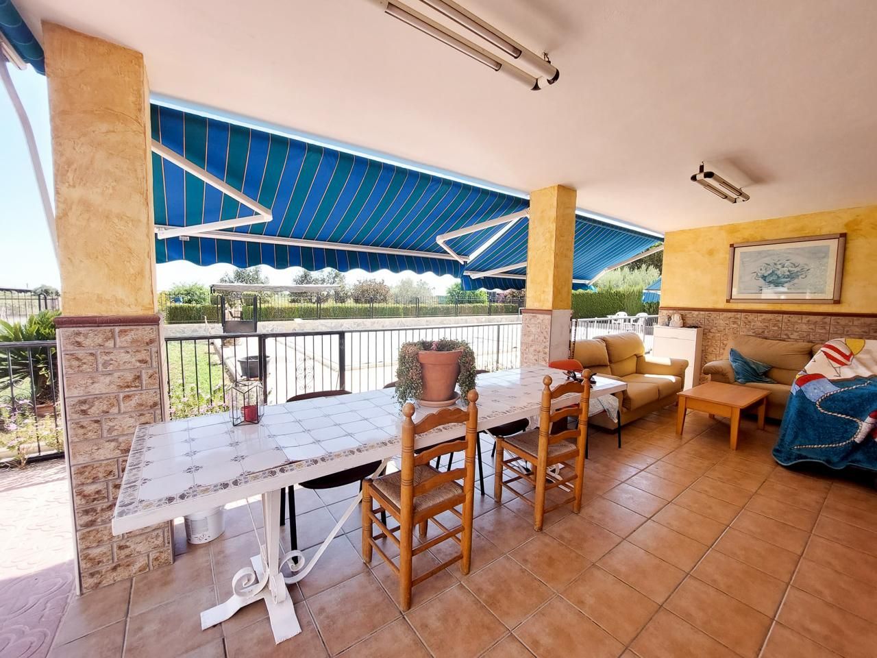 Terrassa de Casa o xalet en venda en Elche / Elx amb Aire condicionat, Calefacció i Piscina