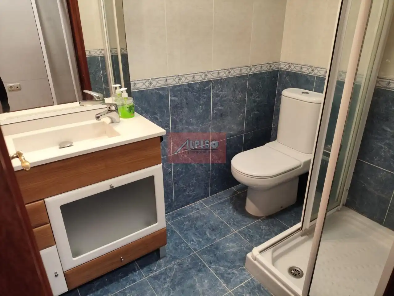 Bany de Apartament en venda en Ourense Capital  amb Calefacció i Terrassa