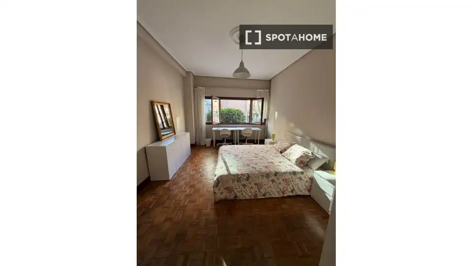 Habitació a San Pedro de Deusto - La Ribera