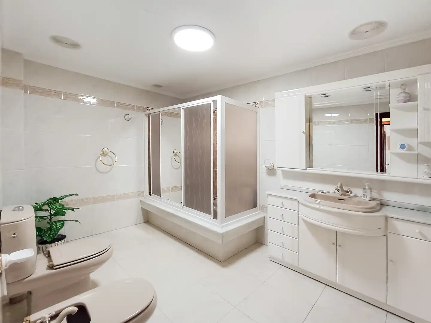 Baño de Dúplex en venta en Mugardos con Calefacción, Jardín privado y Terraza