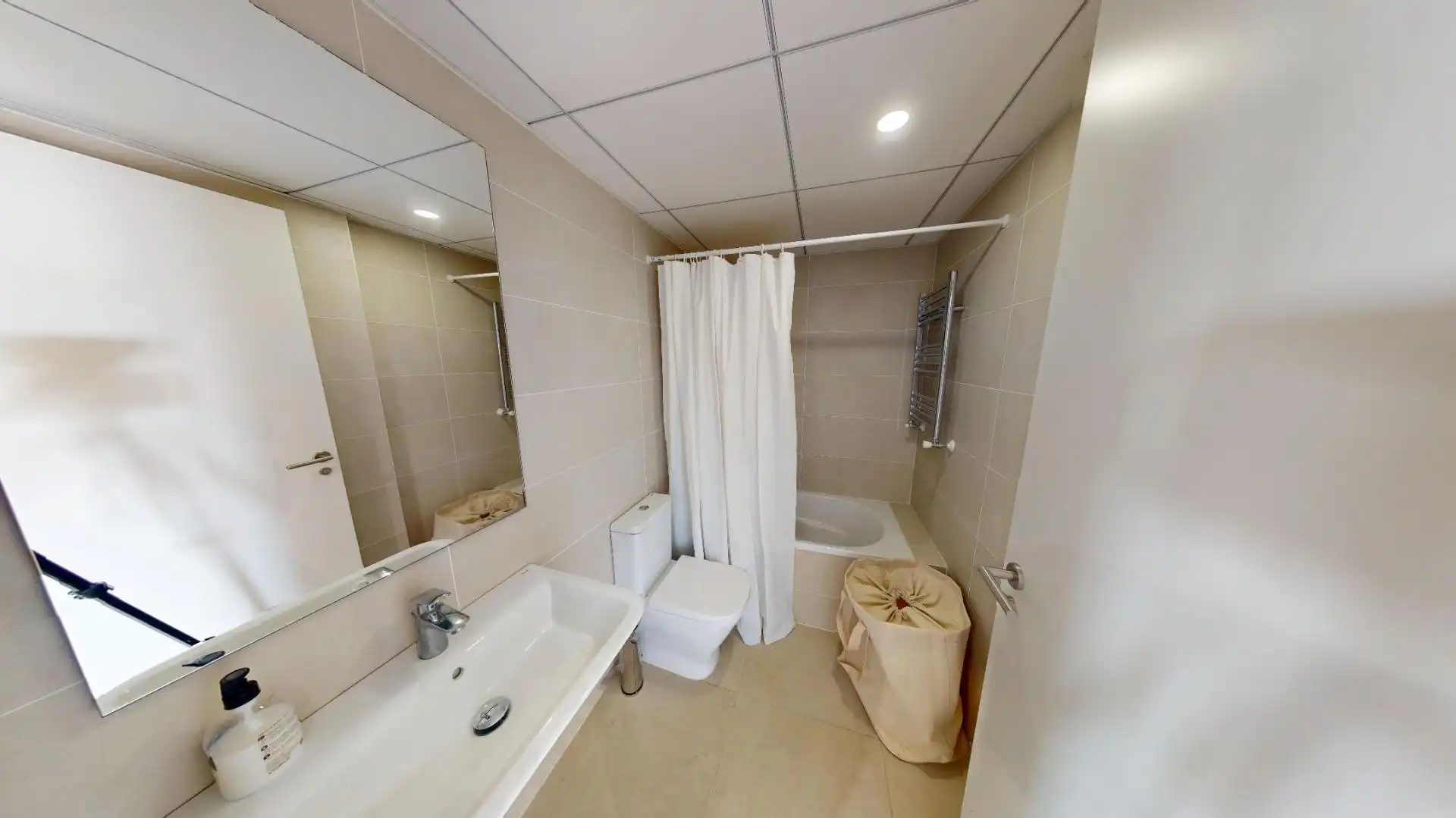 Baño de Piso en venta en Valencia con Aire acondicionado, Calefacción y Parquet