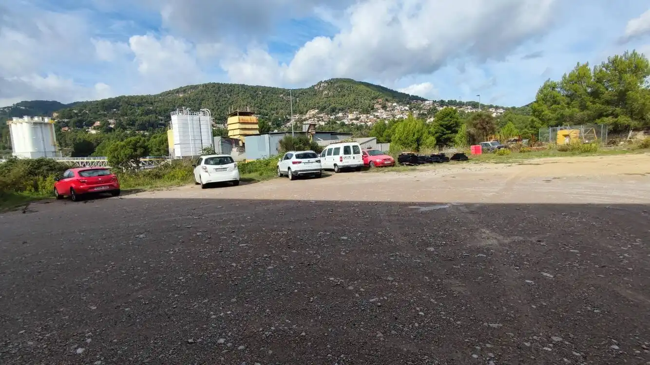 Parking de Nave industrial en venta en Vallirana