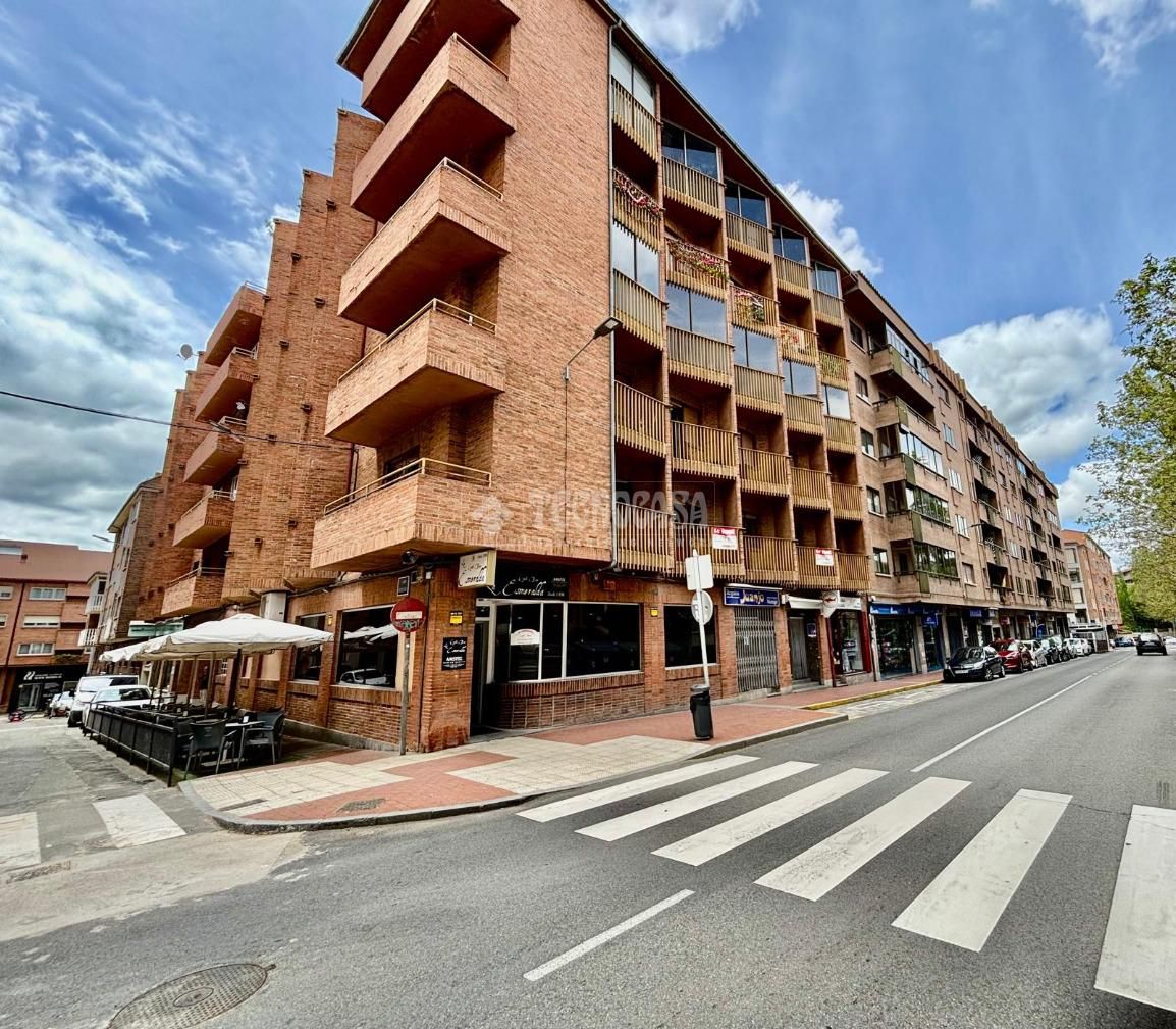 Vista exterior de Pis en venda en Ávila Capital amb Calefacció i Balcó