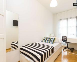 Bedroom of Flat to share in  Madrid Capital  with Air Conditioner, Heating and Terrace