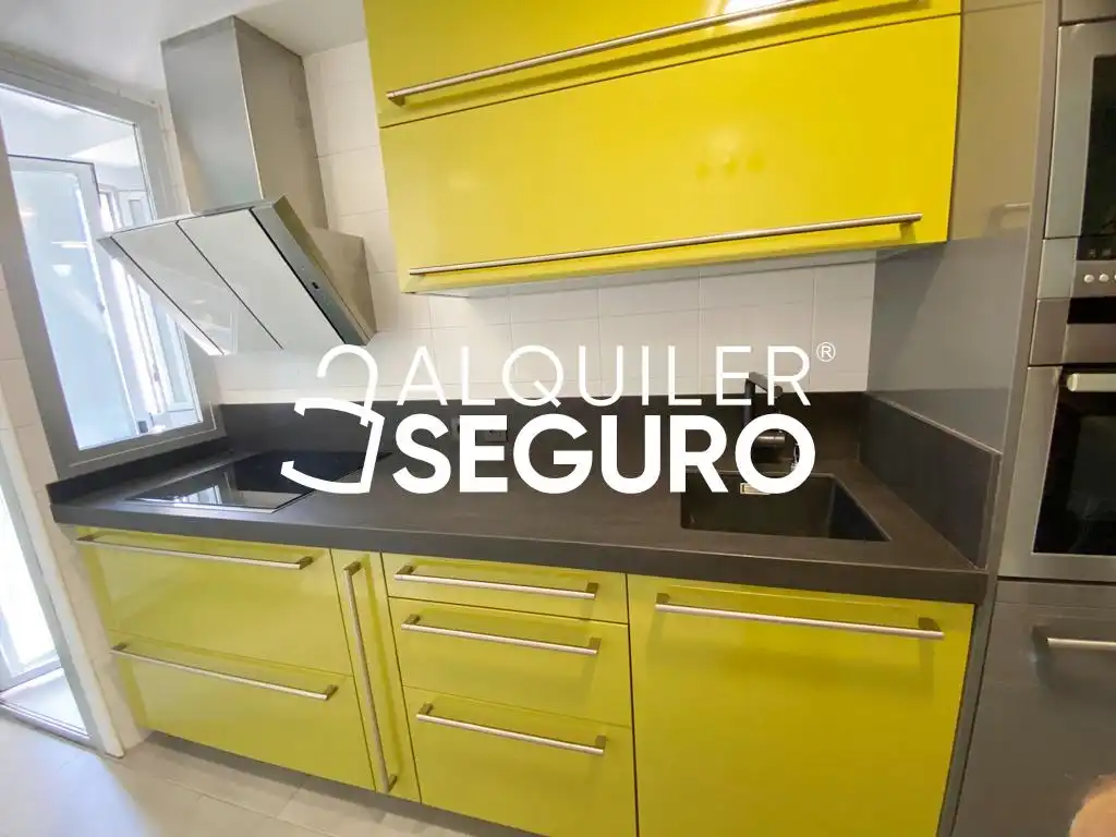 Kitchen of Flat for rent in Madrid  with Air Conditioner, Heating and Terrace