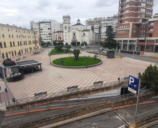 Exterior view of Apartment to rent in Badajoz Capital  with Air Conditioner and Balcony