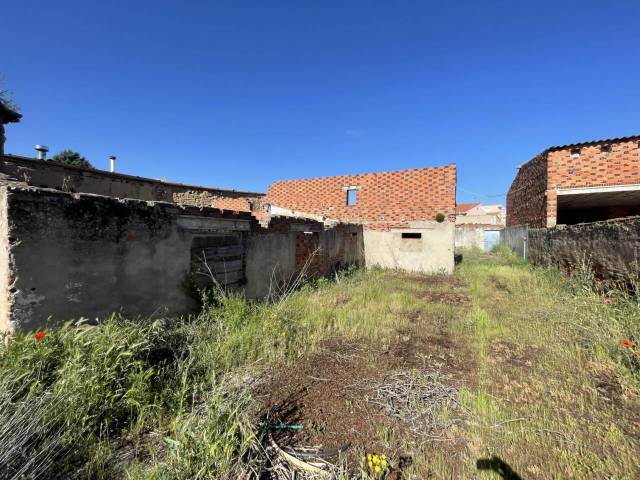 Casa-chalet en Venta en Monfarracinos