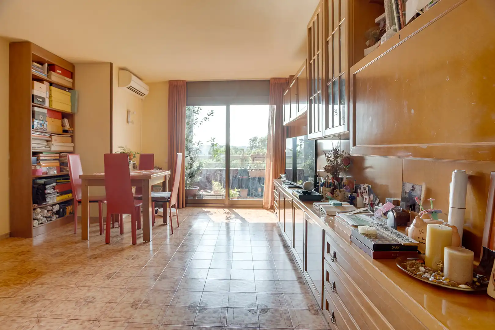 Appartamento con terrazza in vendita a Sant Adriá Nord